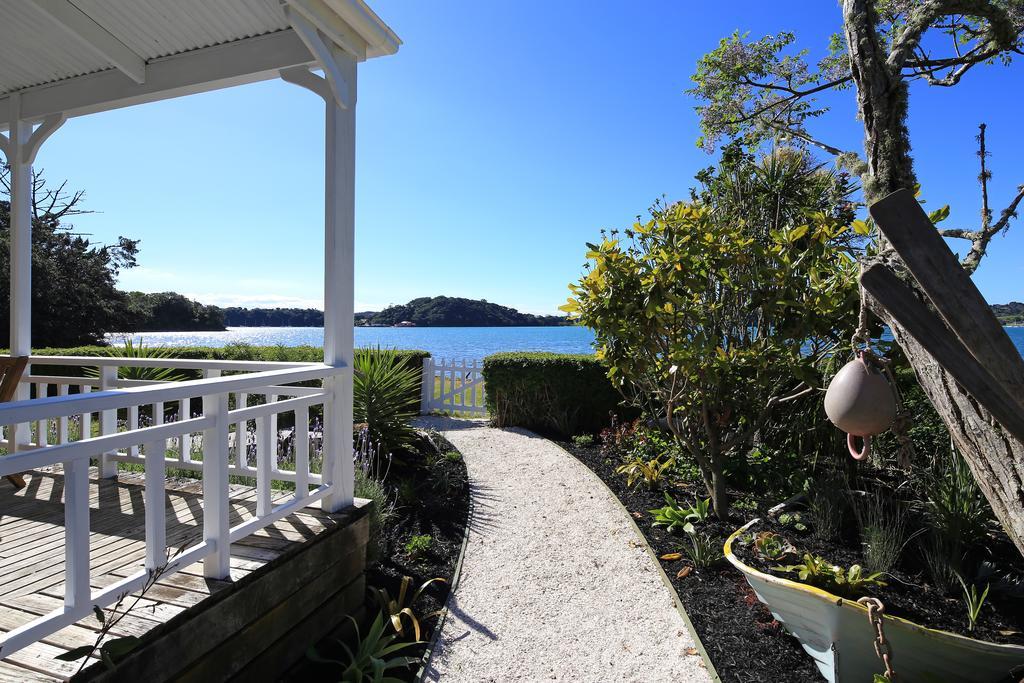 Oakura Bay Villa - Stay Waiheke Te Whau Bay Экстерьер фото