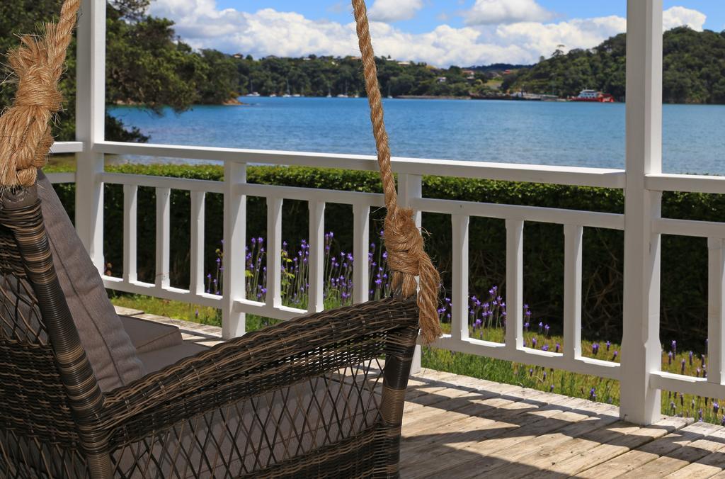 Oakura Bay Villa - Stay Waiheke Te Whau Bay Экстерьер фото