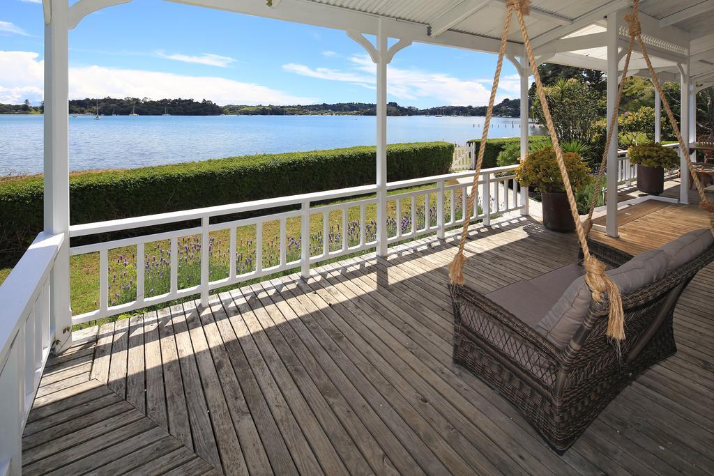 Oakura Bay Villa - Stay Waiheke Te Whau Bay Экстерьер фото