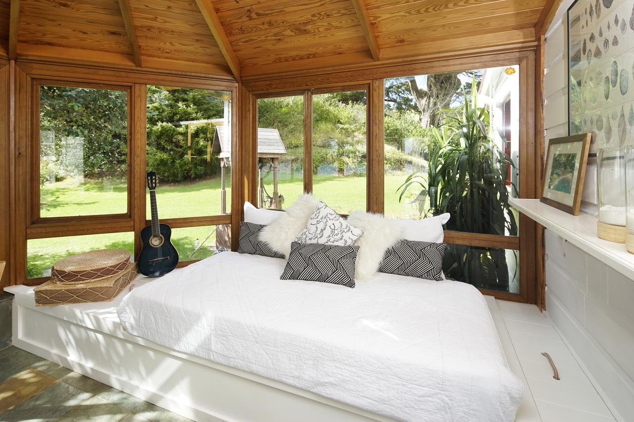 Oakura Bay Villa - Stay Waiheke Te Whau Bay Экстерьер фото